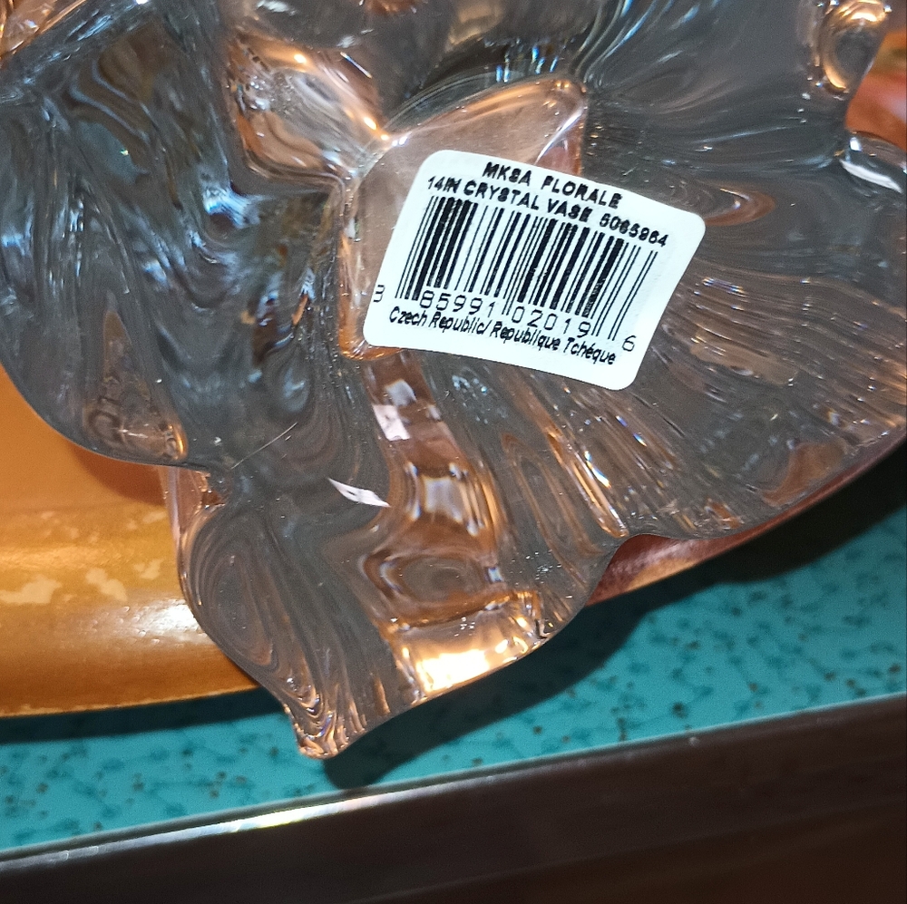 Mikasa Crystal Forale Vase Elegant Accent Piece - Picture 3 of 3